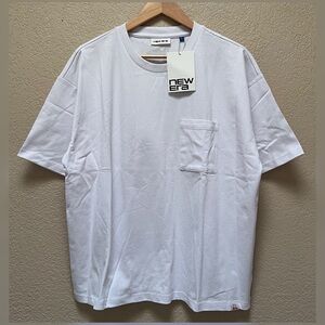 New Era Men’s White Color Pocket T-Shirt Size Large